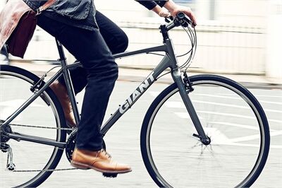 Giá xe đạp Giant touring đường phố chính hãng, mẫu mới nhất 2023