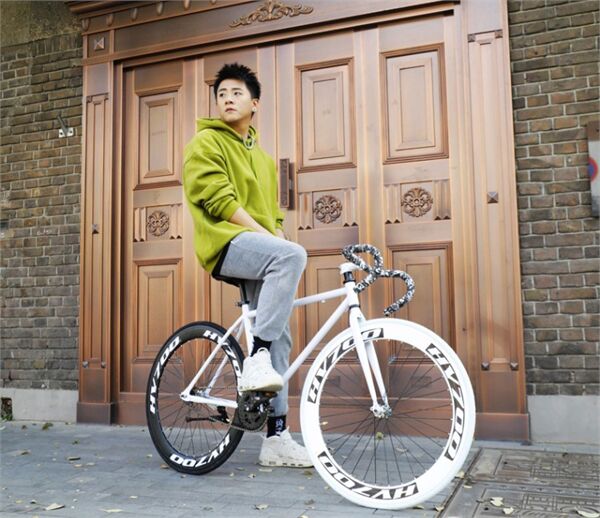 xe fixed gear đạp ngược để dừng xe