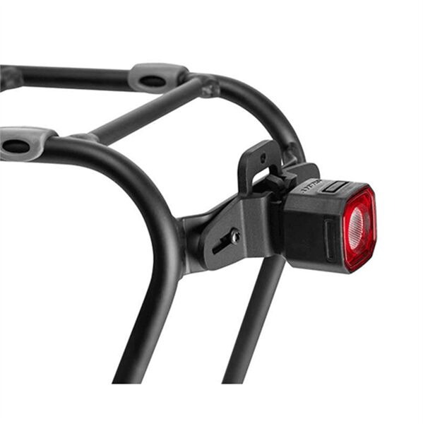 Đèn sau xe đạp Giant ReconTLRackMount