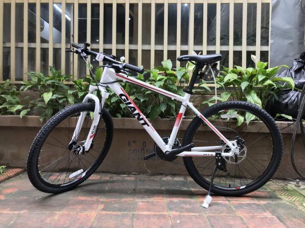 Xe đạp địa hình thể thao Giant ATX 618 2020***