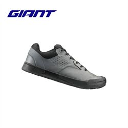 Giầy xe đạp Giant SHUTTLEFLAT