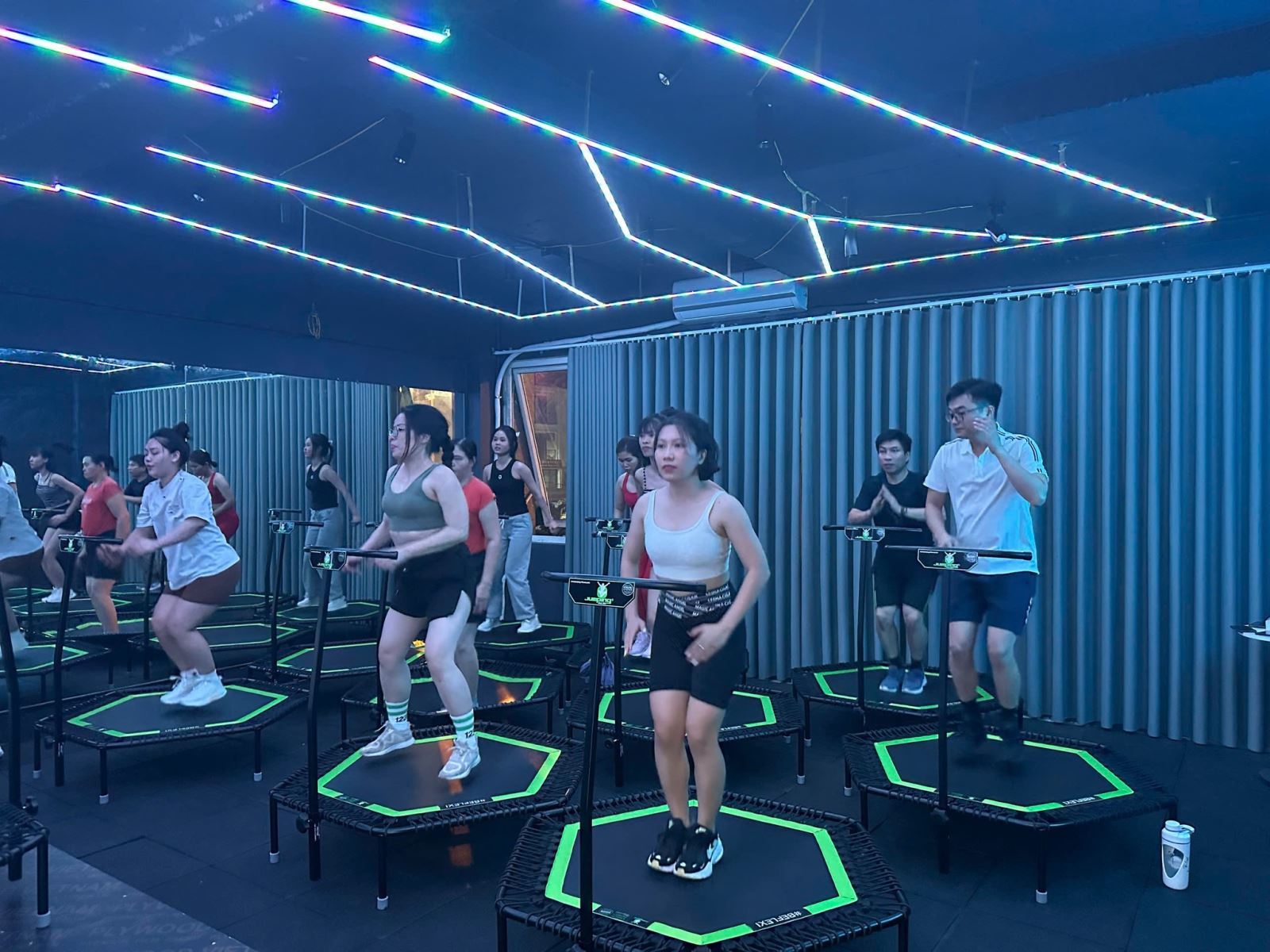 Jumping Dance phù hợp với những ai?