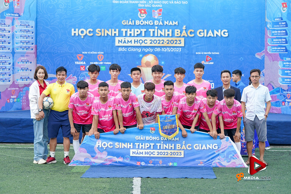 quần áo bóng đá Wika Cardi 5