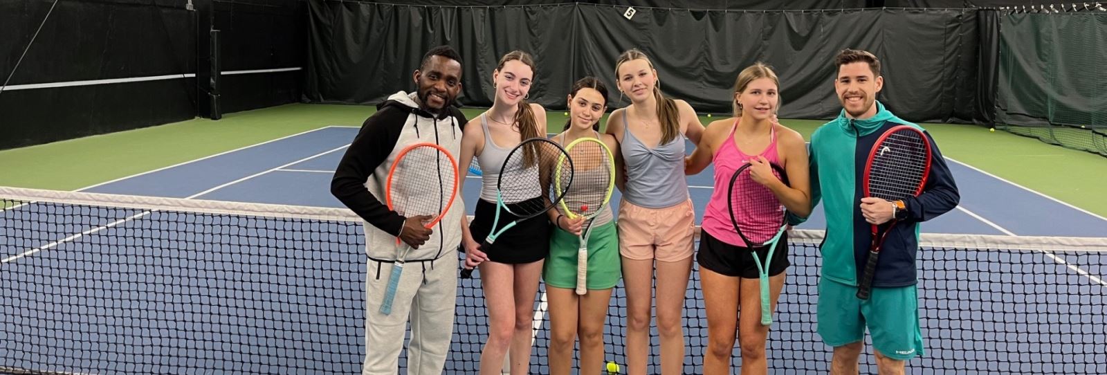 Tính xã hội và môi trường chơi của Tennis