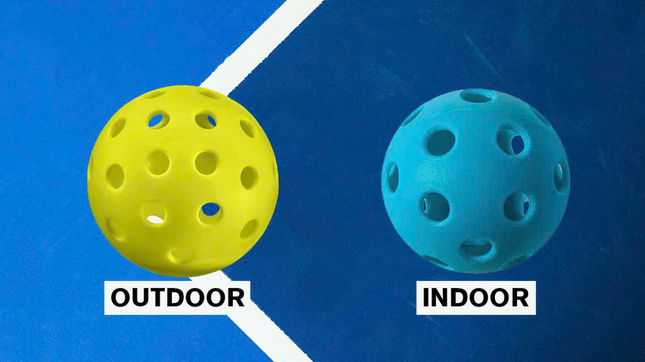 Bóng Pickleball trong nhà khác gì so với bóng ngoài trời?