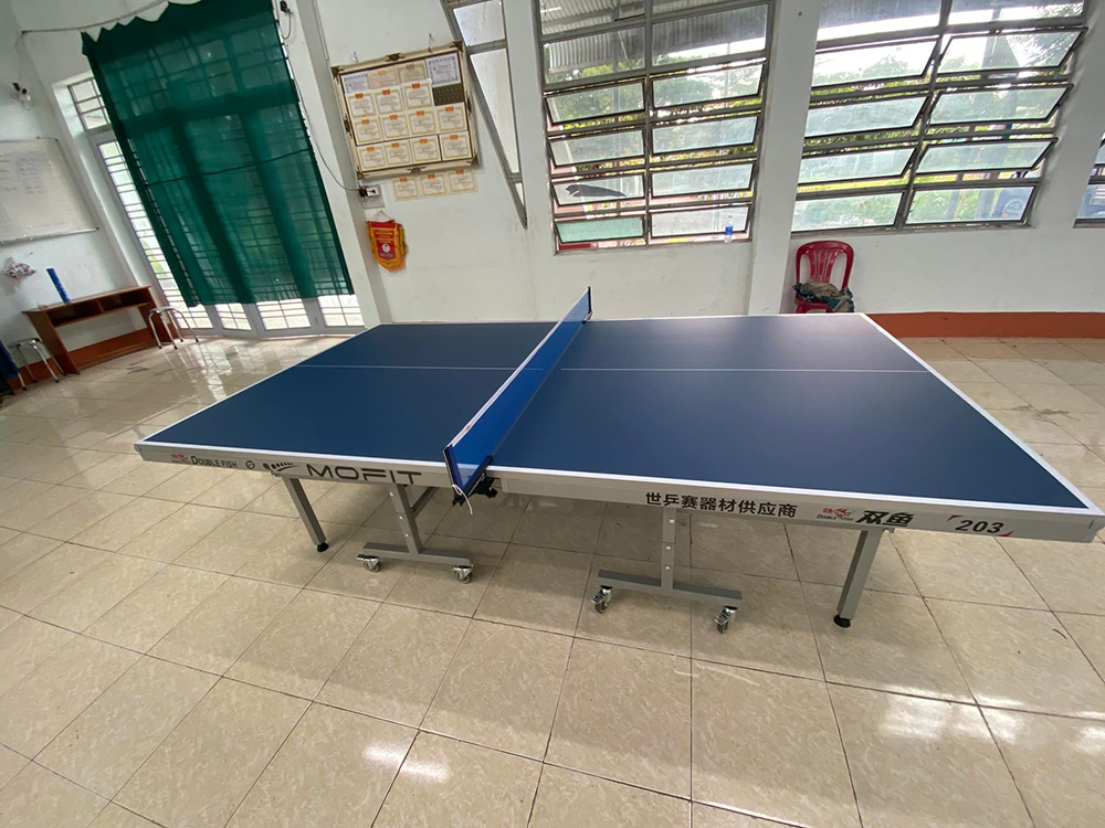 Nên chọn bàn bóng bàn ngoài trời hay trong nhà?