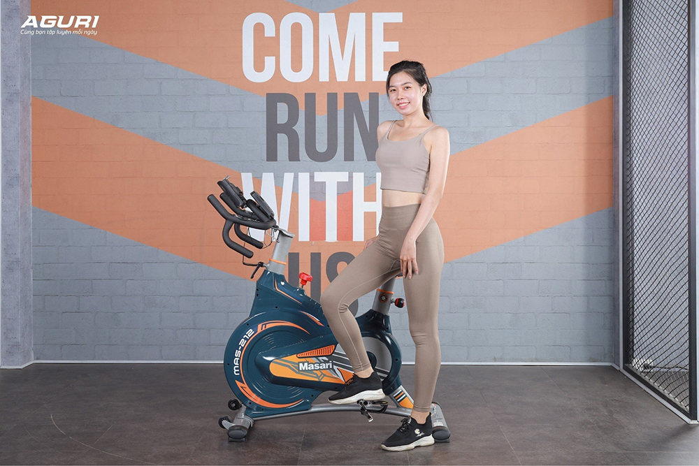 xe đạp tập thể dục AGURI MAS-212 10