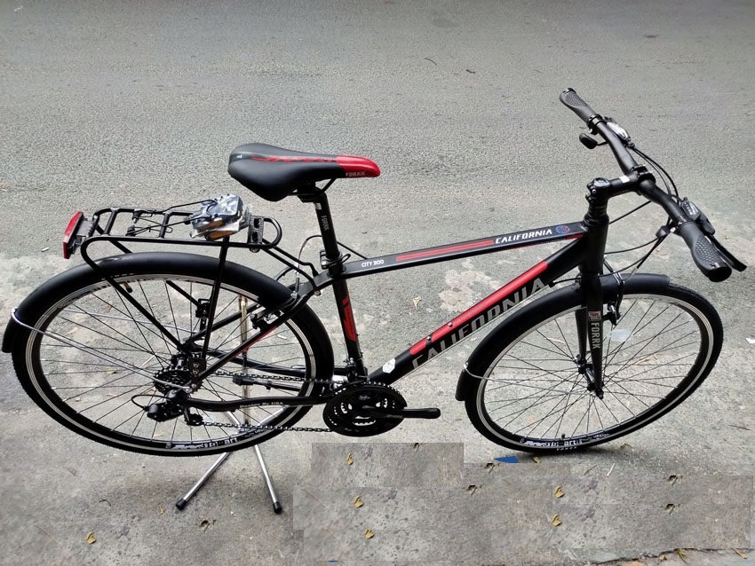 Tay lái thể thao, yên êm ái