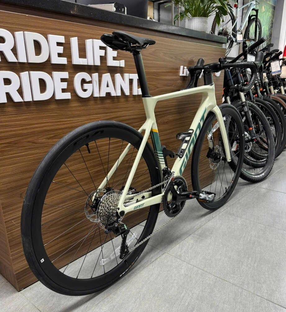 xe đạp đua Giant PROPEL ADV 2 2026 2