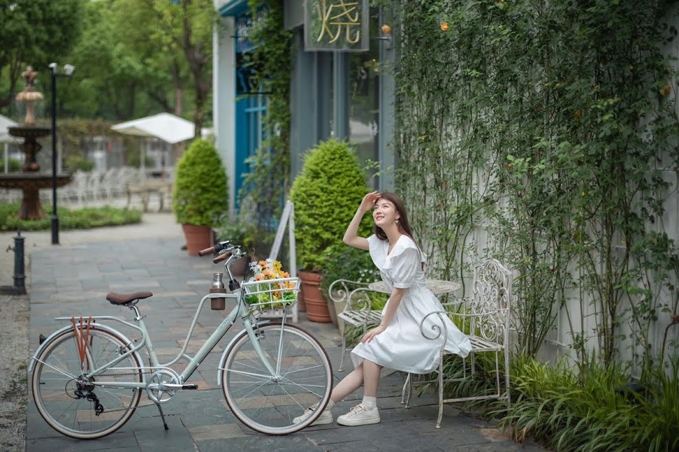 xe đạp nữ Momentum INEED LATTE 26 2024