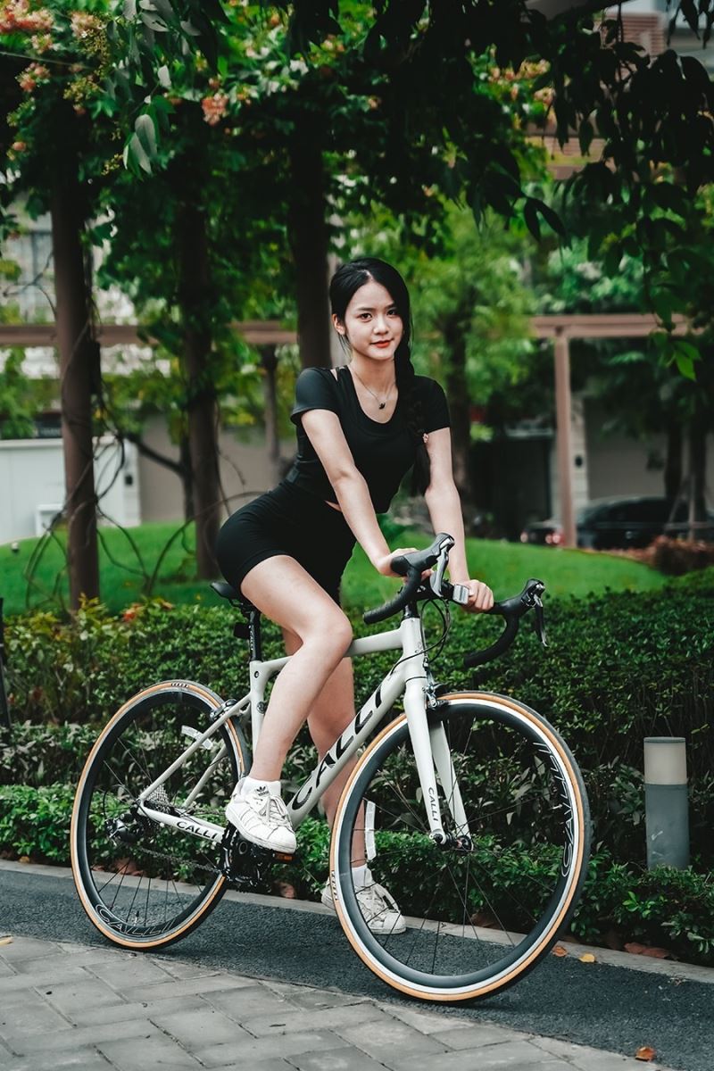 Người đạp xe thường xuyên trong thành phố