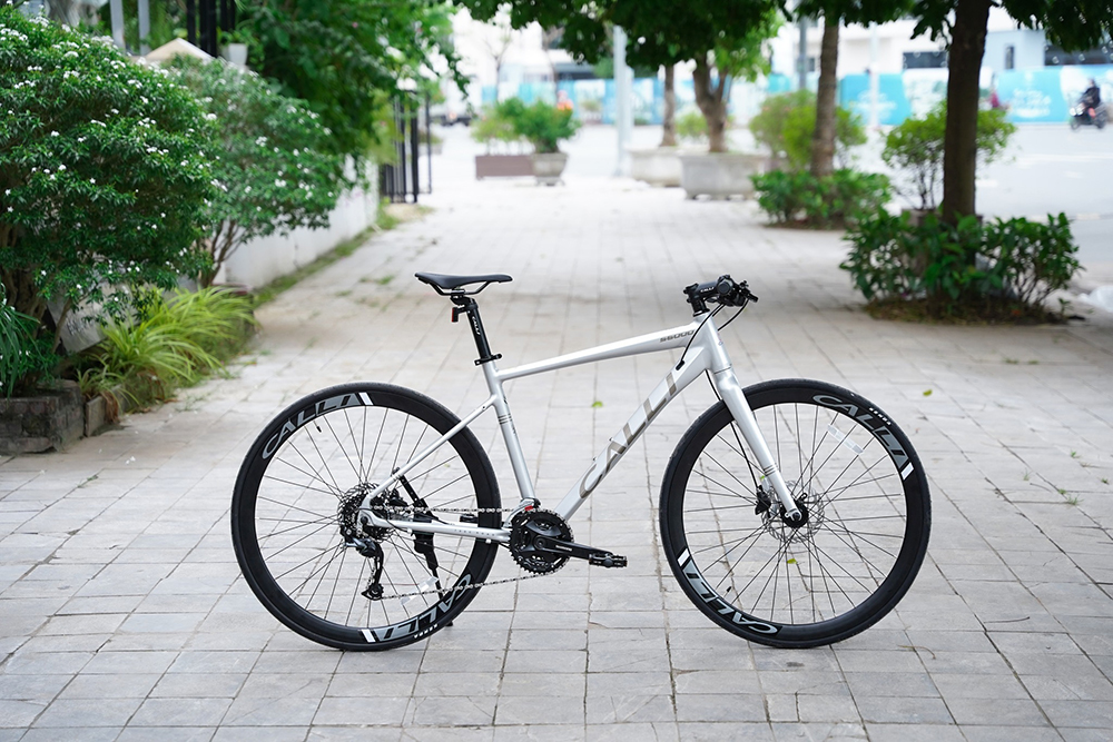 xe đạp touring CALLI S6000 2024