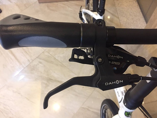 tay đề xe đạp gấp DAHON LAUNCH D8 KBA083 20