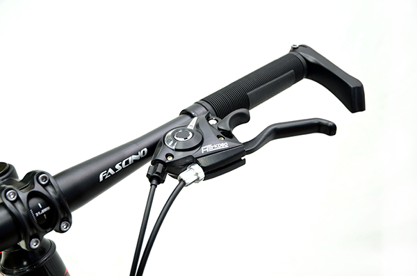 tay phanh xe đạp địa hình thể thao Fascino FH600