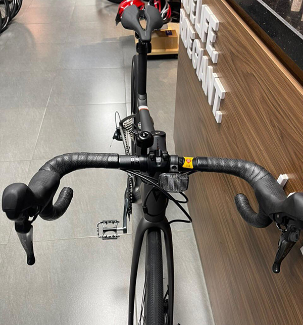 ghi đông xe đạp đua Giant DEFY ADV E 2023