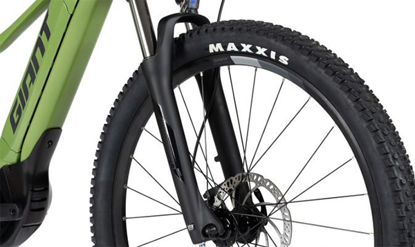 bánh xe đạp trợ lực điện Giant FATHOM E+ 2 2023