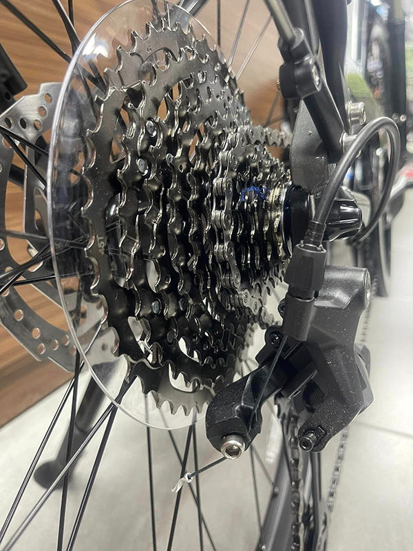 líp xe đạp touring Giant TROOPER 5500 2024