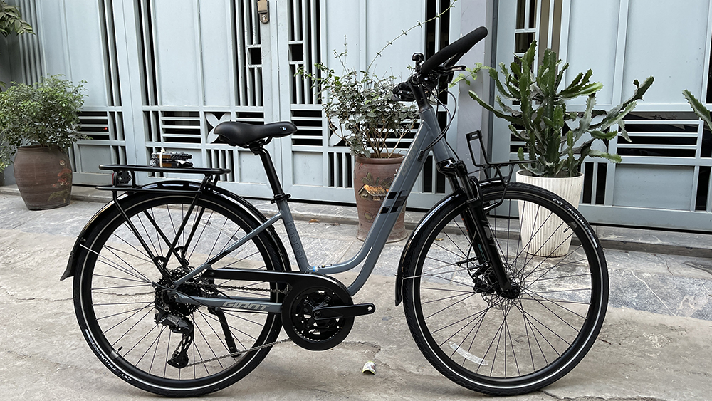 xe đạp touring Giant TROOPER 5300 2024