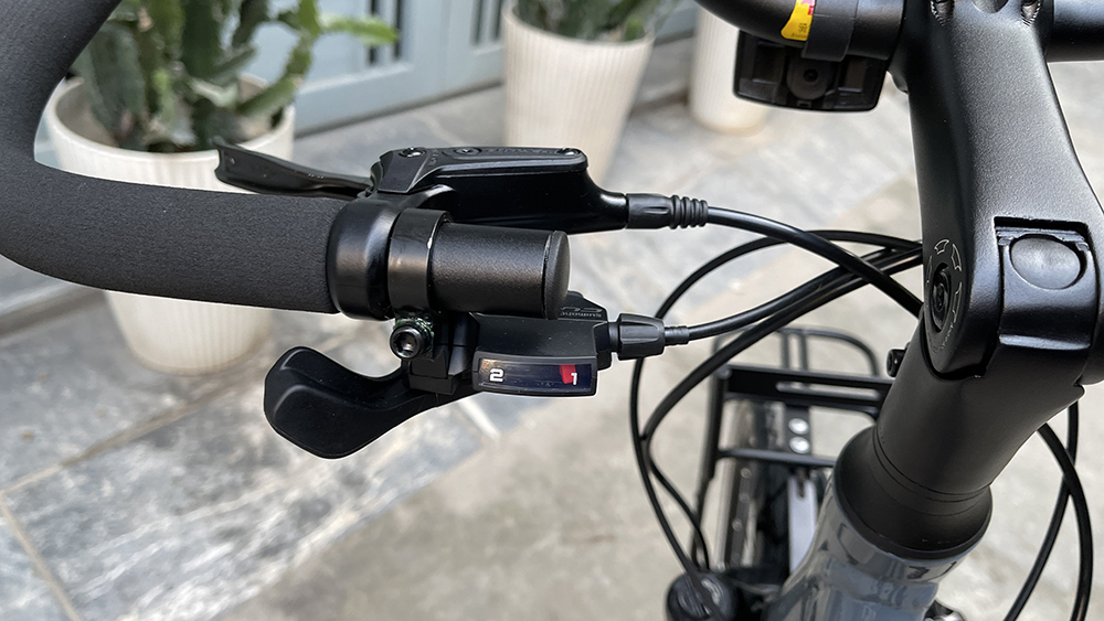 tay đề xe đạp touring Giant TROOPER 5300 2024