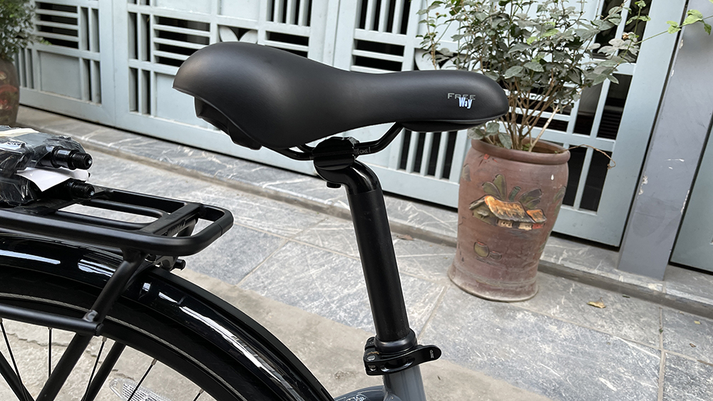 cọc yên xe đạp touring Giant TROOPER 5300 2024