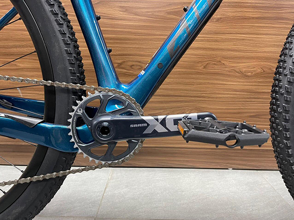 đùi đĩa xe đạp địa hình thể thao Giant XTC ADV 1-S 29 2024