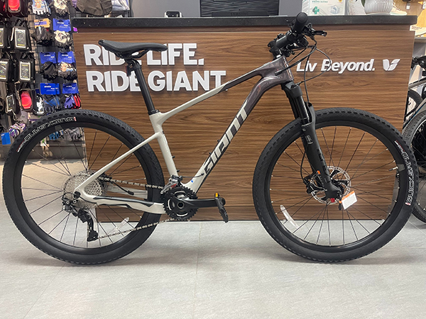 xe đạp địa hình thể thao Giant XTC ADV 3 27.5 2023