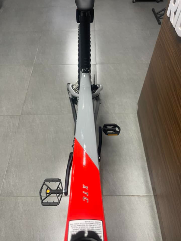 sườn xe đạp địa hình thể thao Giant XTC ADV 2 2023
