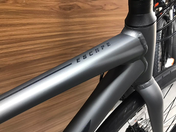 sườn xe đạp touring Giant ESCAPE 1 D-GC 2024