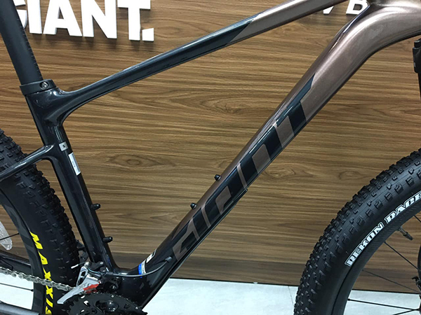 sườn xe đạp địa hình thể thao Giant XTC ADV 1 2023