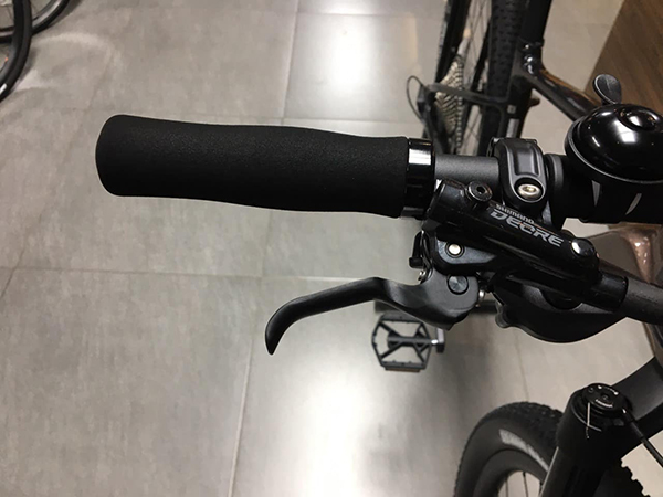 tay phanh xe đạp địa hình thể thao Giant XTC ADV 1 2023