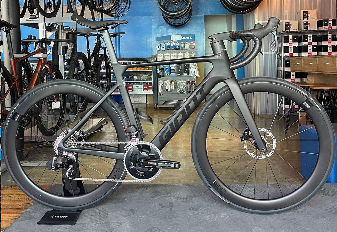 Xe đạp đua Giant Propel Advanced Pro 1 2024 chuyên nghiệp siêu nhẹ