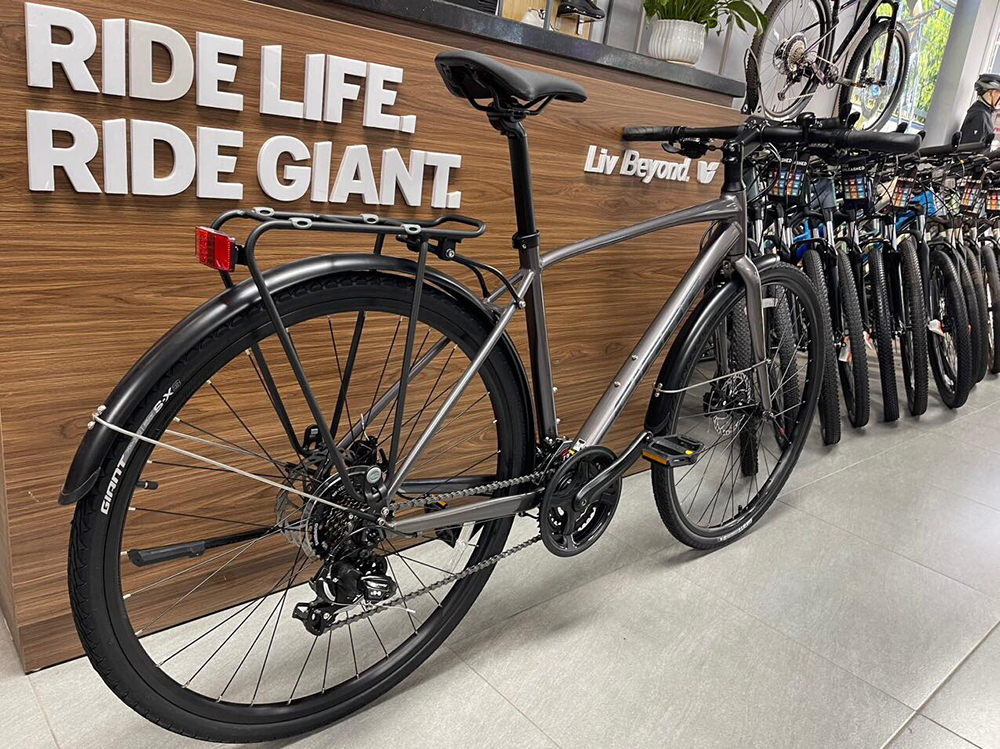 yên xe đạp touring Giant ESCAPE 2 CITY 2024