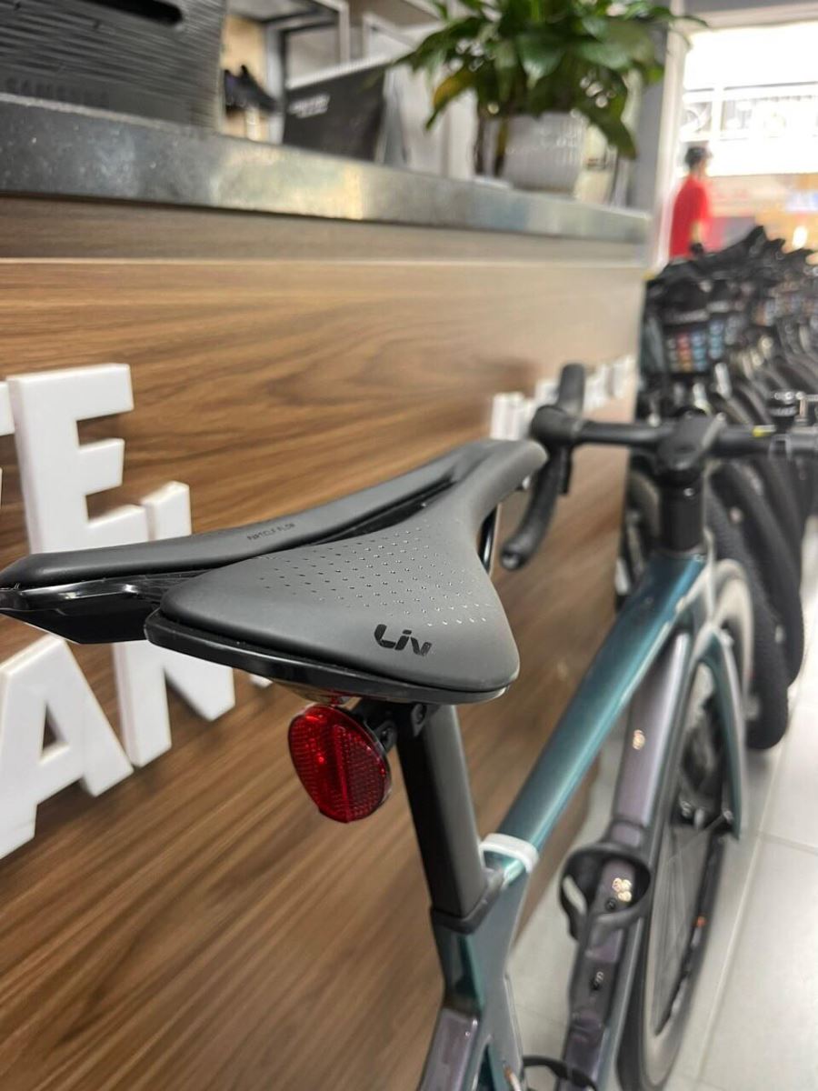 yên xe đạp đua LIV ENVILIV ADV 1 2023