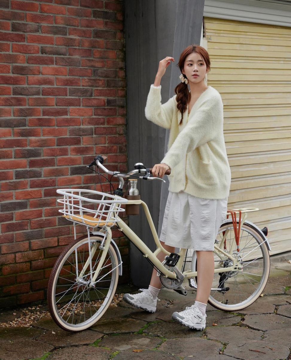 líp xe đạp nữ Momentum INEED LATTE 24/26 2025