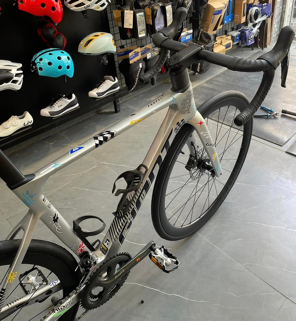 tay lái xe đạp đua Giant PROPEL ADV 3 2025