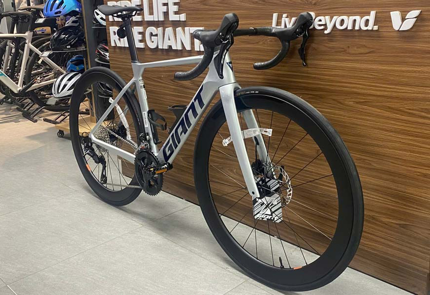 xe đạp đua Giant PROPEL ADV 2+ 2026 1