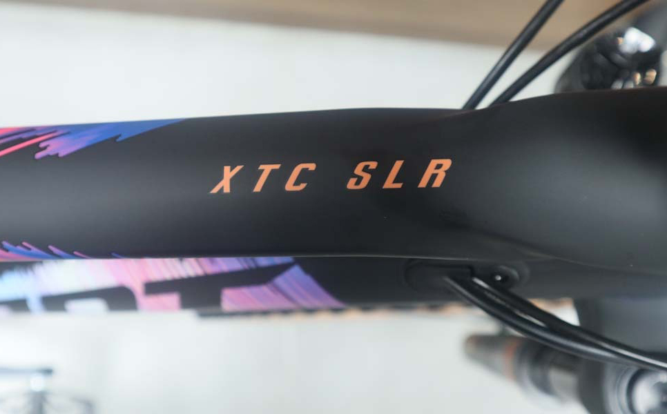 xe đạp địa hình thể thao Giant XTC SLR LTD 1 27.5 2026 1