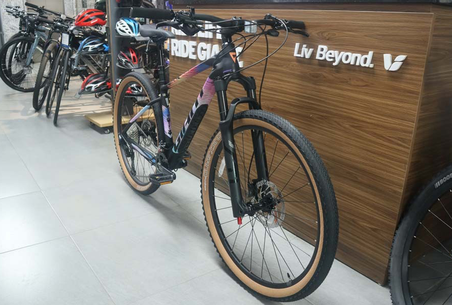 xe đạp địa hình thể thao Giant XTC SLR LTD 1 27.5 2026 3