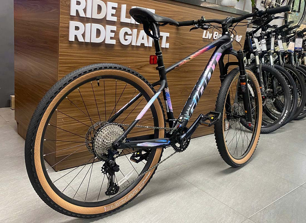 xe đạp địa hình thể thao Giant XTC SLR LTD 1 27.5 2026 4