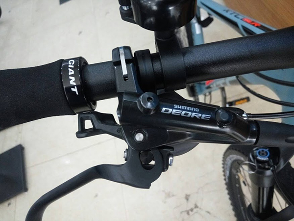 An toàn với phanh đĩa dầu SHIMANO nhanh nhạy