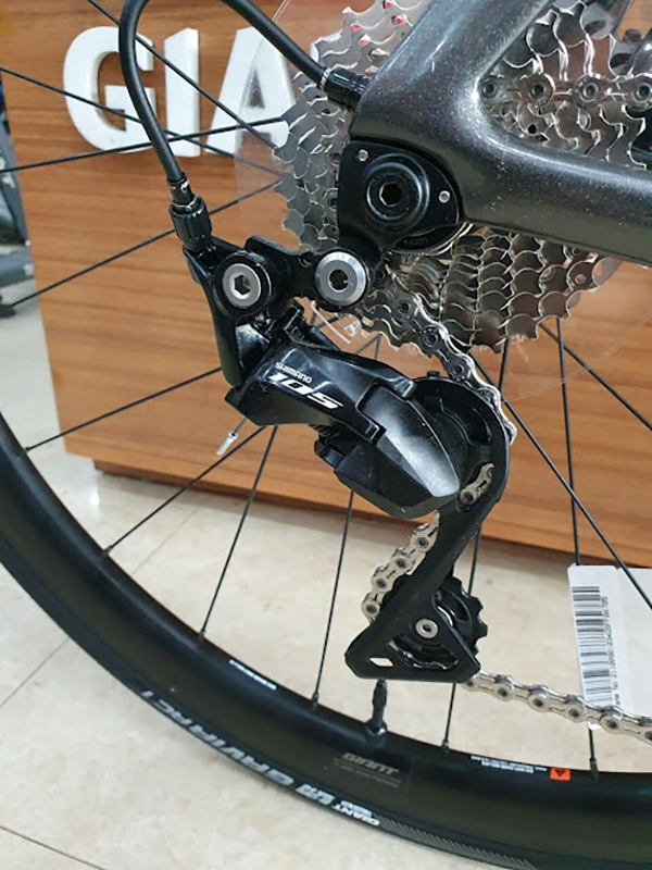 Đề sau SHIMANO 105 11S và líp SHIMANO 105 11 tầng 11-34T