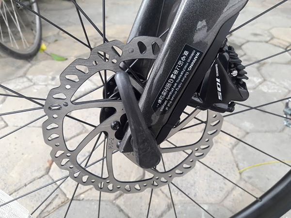 Phanh đĩa dầu trước Shimano 105