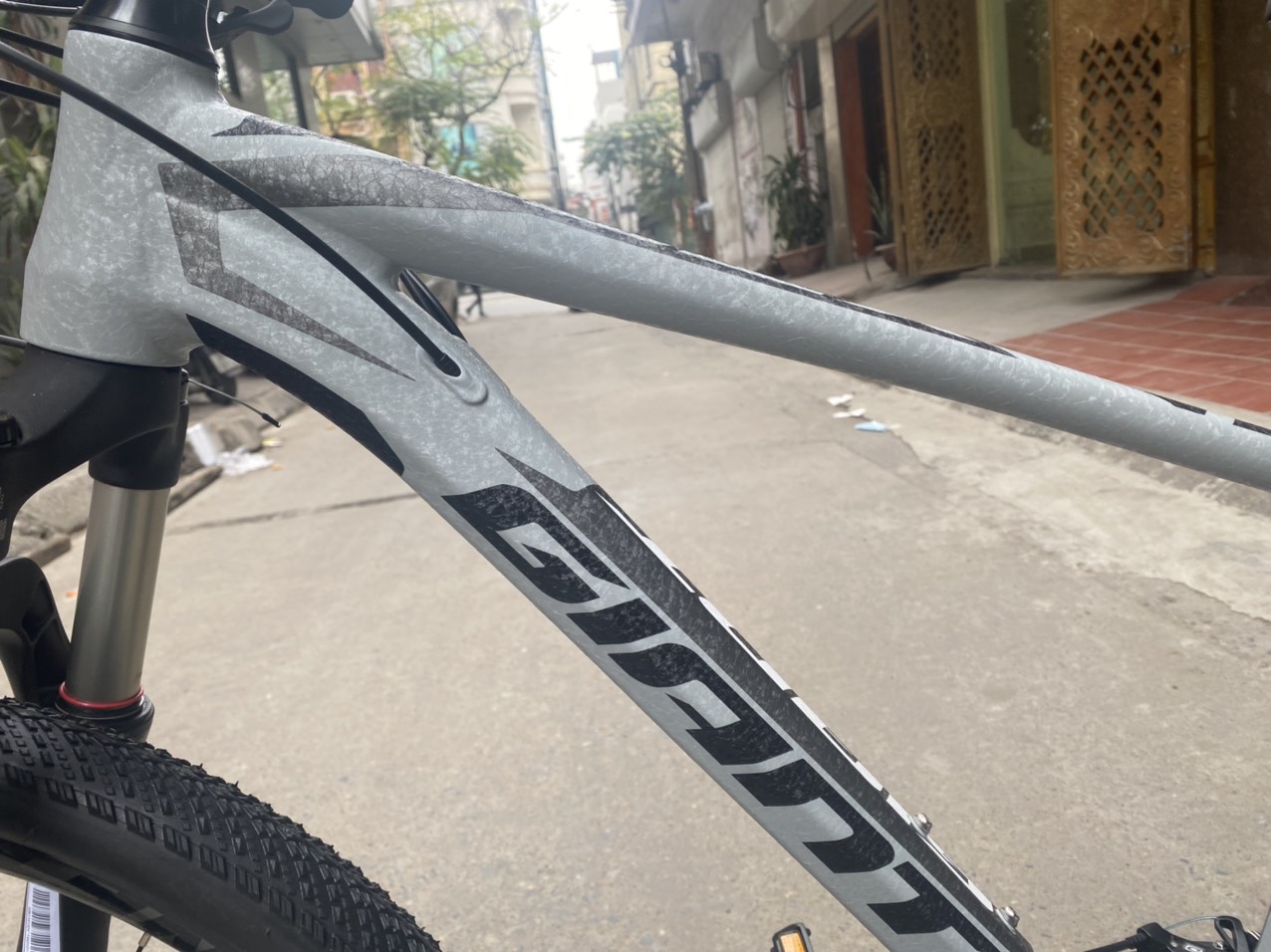 Khung hợp kim nhôm cứng cáp, siêu nhẹ