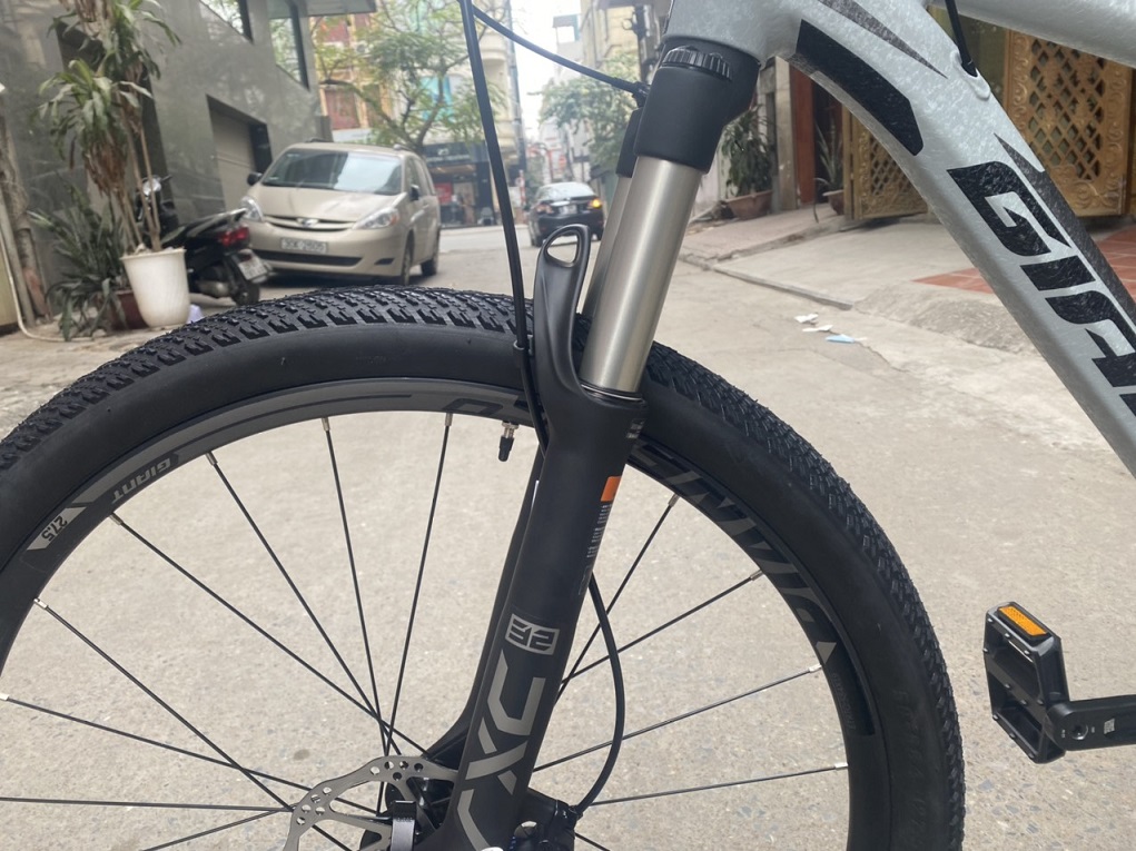 Phuộc khí giúp xe vận hành êm ái