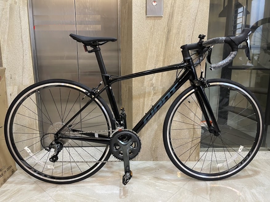 Giant TCR SLR 2022 Ngoại hình thể thao ấn tượng
