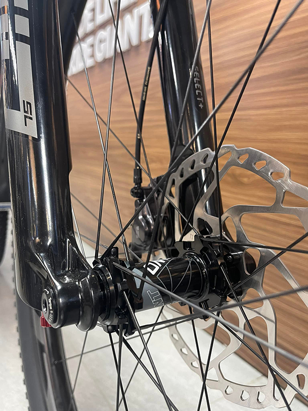 phanh đĩa dầu Shimano Deore XT BR-M8100