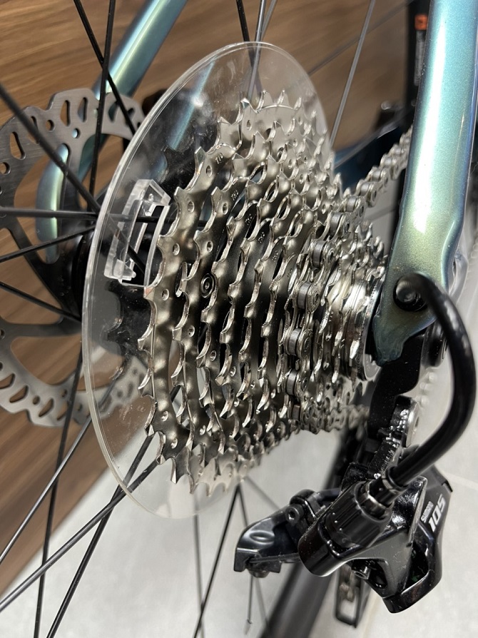 Phanh đĩa Shimano 105 sau
