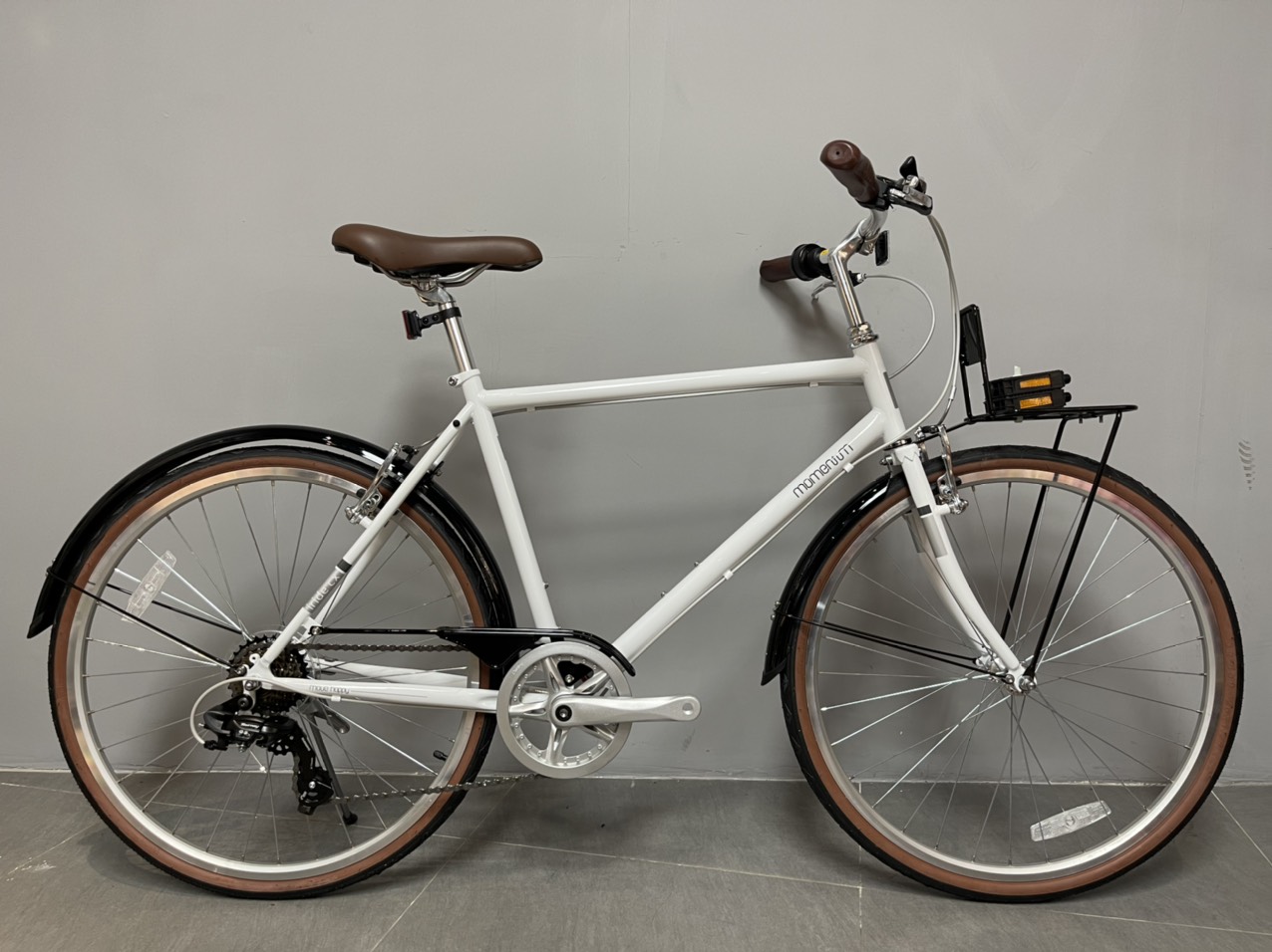 Momentum IRIDE CX 2022 mầu Trắng