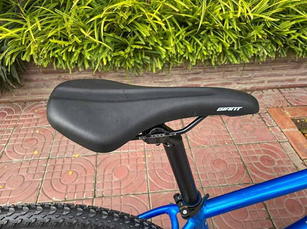 yên xe đạp địa hình thể thao Giant Rincon 2 27.5 2022