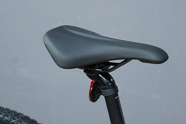 yên xe đạp địa hình thể thao Giant Roam 3 Disc 2021